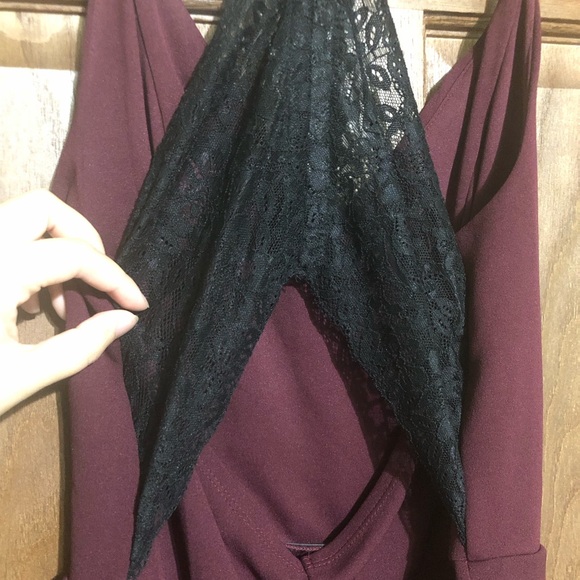 Sleeveless v neck dress - Picture 3 of 6